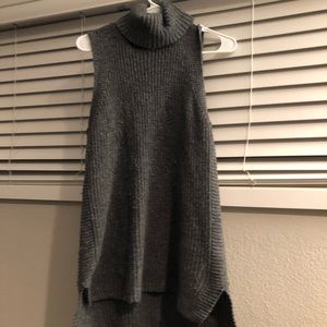 Grey sleeveless turtle neck